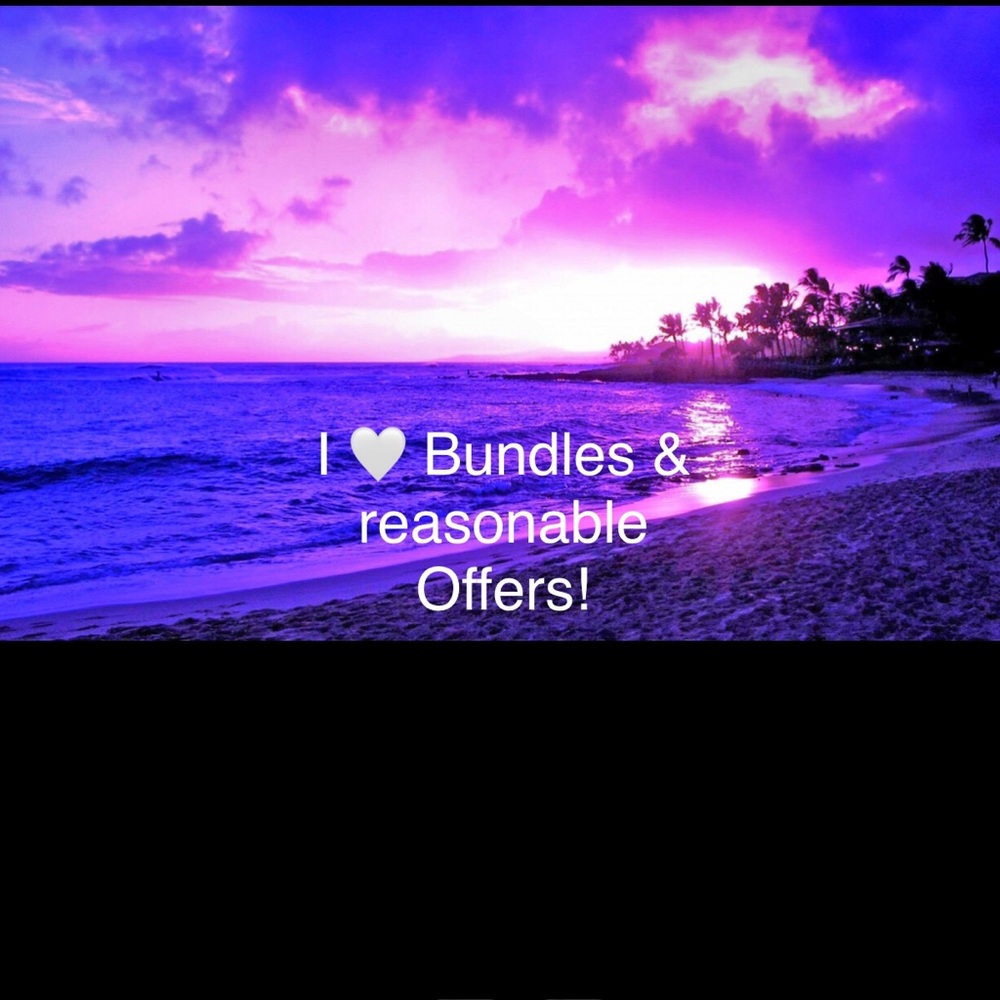 ♥️💙 reasonable offers & bundles for bigger discounts! Posh gets 20% Pls be kind
